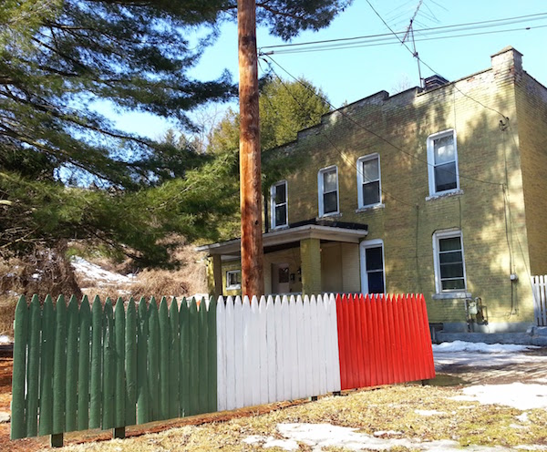 Picket fence in Italian colors